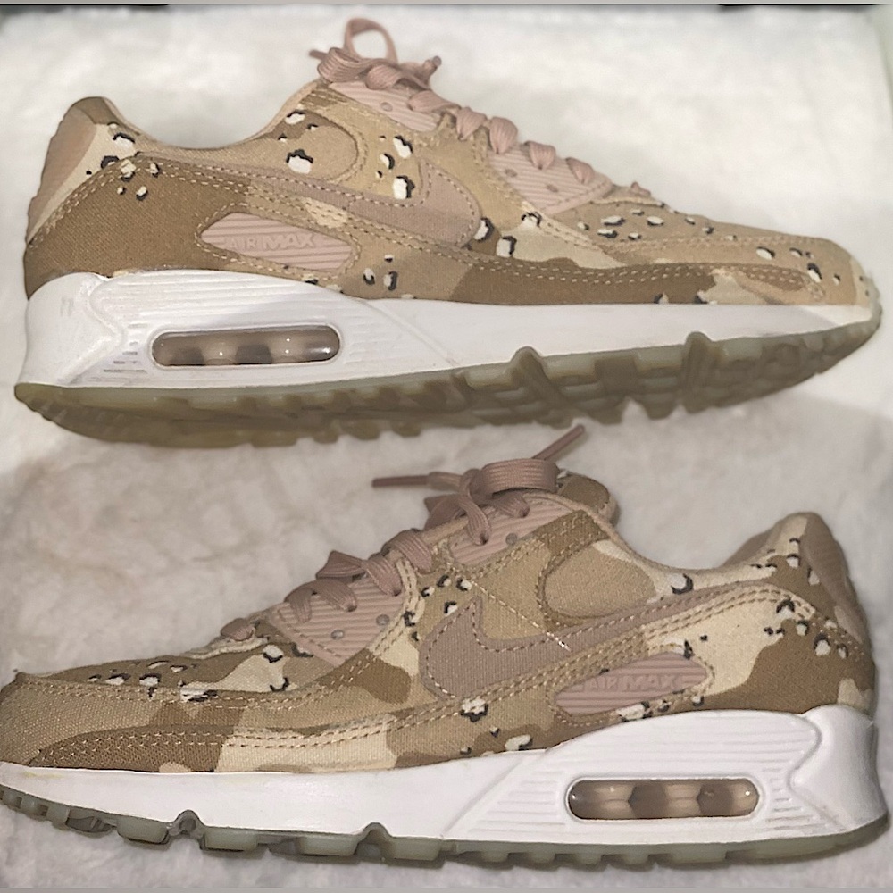 Nike Women’s Air Max 90 Desert Camo Sneakers - Tan & Cream - Picture 2 of 8